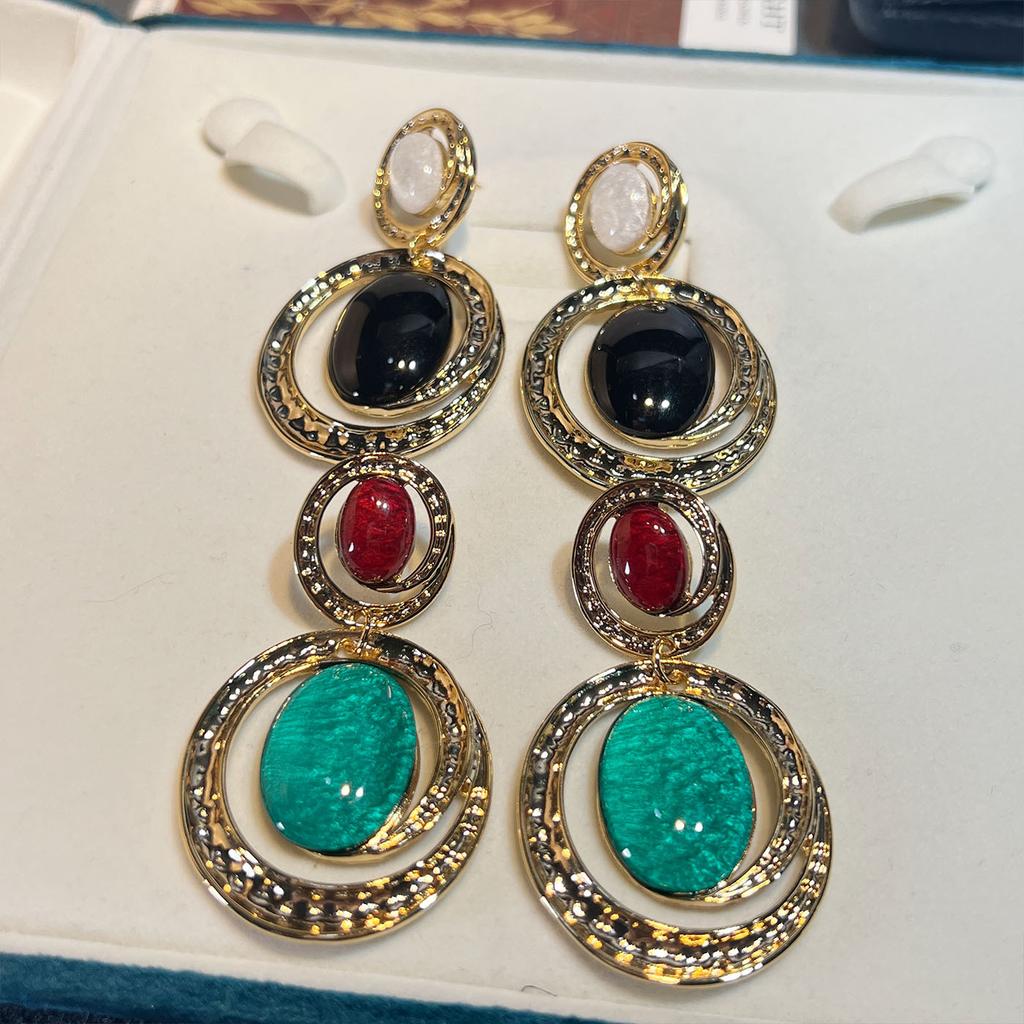 European and American Exaggerated Large Earrings, Resin High-end Sense Light Luxury Niche Design Gold-plated Earrings