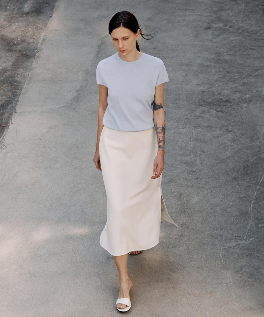 Aesmoeo Selina Slit Banding Skirt (Cream)