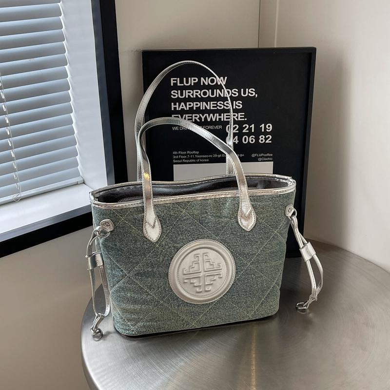 

Сумка из джинсовой ткани для женщин с большой вместимостью, новая летняя повседневная сумка через плечо в ромбовидную клетку, классная сумка-тоут для поездок на работу