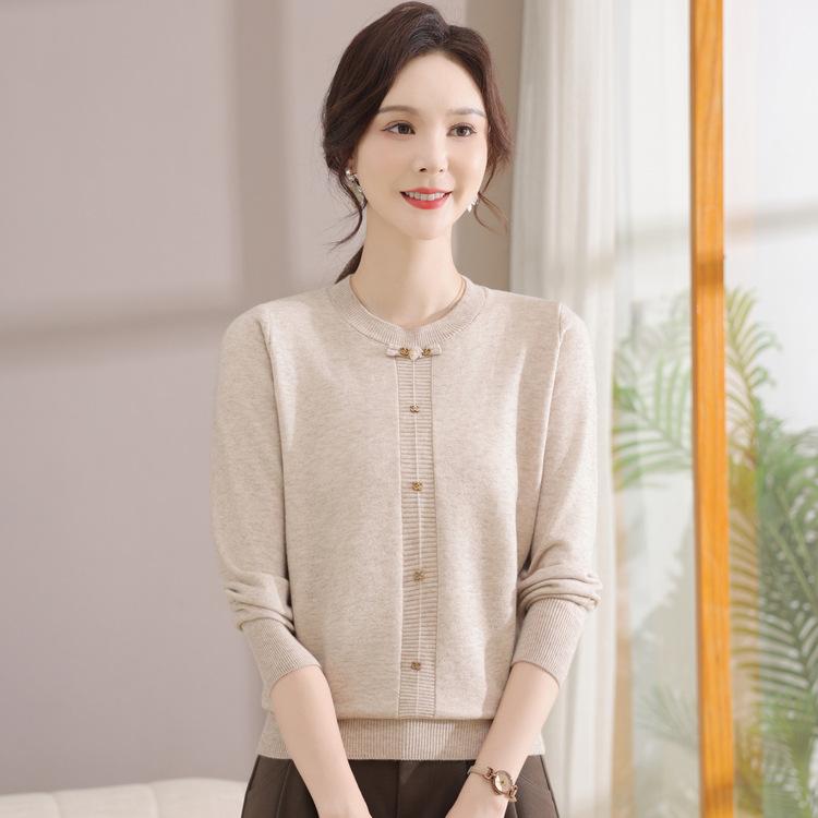 Young Mother In Autumn Fashionable Knitted Shirt Middle-aged and Elderly Women's Spring and Autumn Fashionable Sweater Noble Base Shirt Top