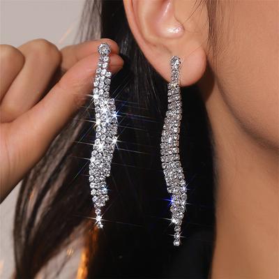 Exquisite Luxus Glänzende Strass Lange Ohrringe Mode-Design Hochwertige Ohrringe Weibliche Ohrringe Schmuck