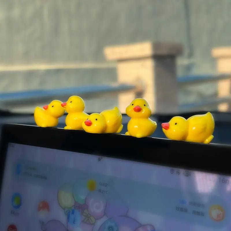 5 szt./zestaw Urocze Mini Kaczuszki Dekoracje Domowe Ozdoby Dekoracja Wnętrza Samochodu Ozdoby Samochodowe dla Kobiety Mężczyzny Prezent Kawaii Akcesoria