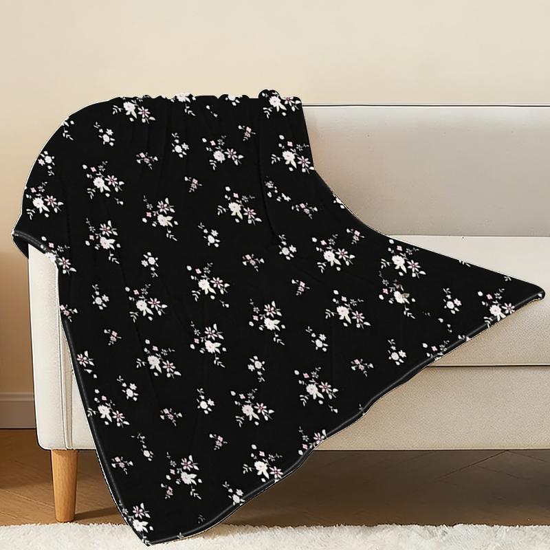 High-Density Plush Flannel Fleece Blanket: Soft Cozy Skin-Friendly, Ideal for Home Sofa Bedroom Office Napping, Perfect for Christmas Halloween Decor
