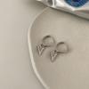 ANENJERY Glossy V-shaped Pendant Earrings for Women Simple Niche Design Female Korean Hoops Huggies Wholesale Boucle D’oreille