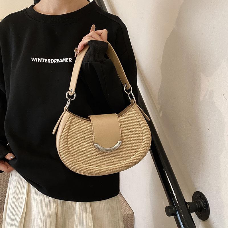 Super fire niche bag women's 2025 new fashion versatile messenger bag spring and summer popular single shoulder armpit bag