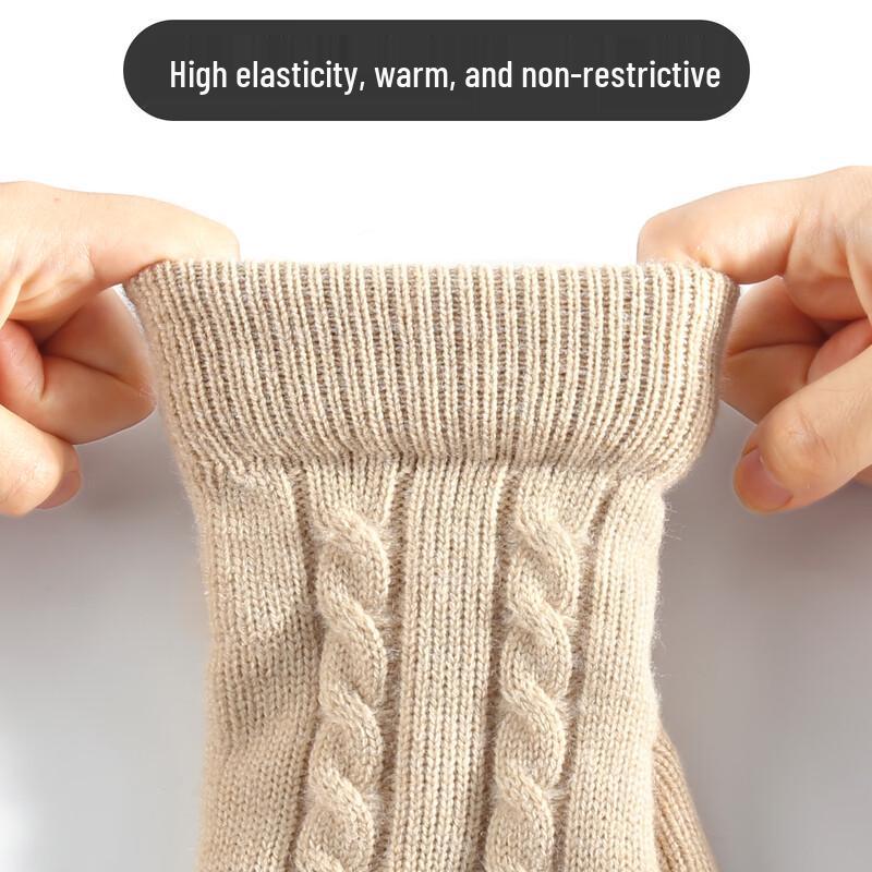 Three Dolphins Women's Twisted Knit Touchscreen Gloves