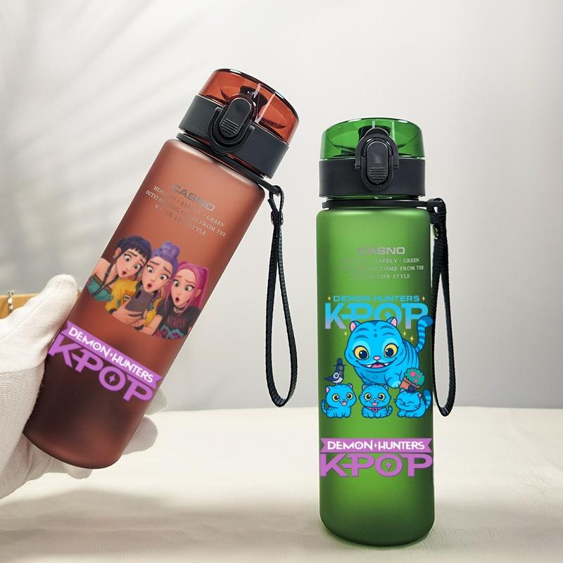 560ML KPop Demon Hunters Plastic Cartoon Pattern Water Cup Tall Superior Quality Children Outdoor Sports Drinking Water Bottle Birth Date Present