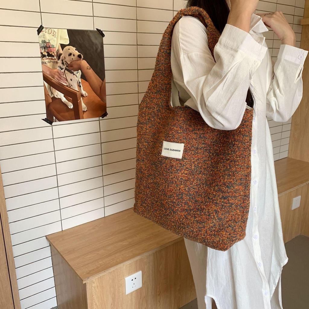 Dámská vlněná taška přes rameno Harajuku univerzální velkokapacitní vintage vesta