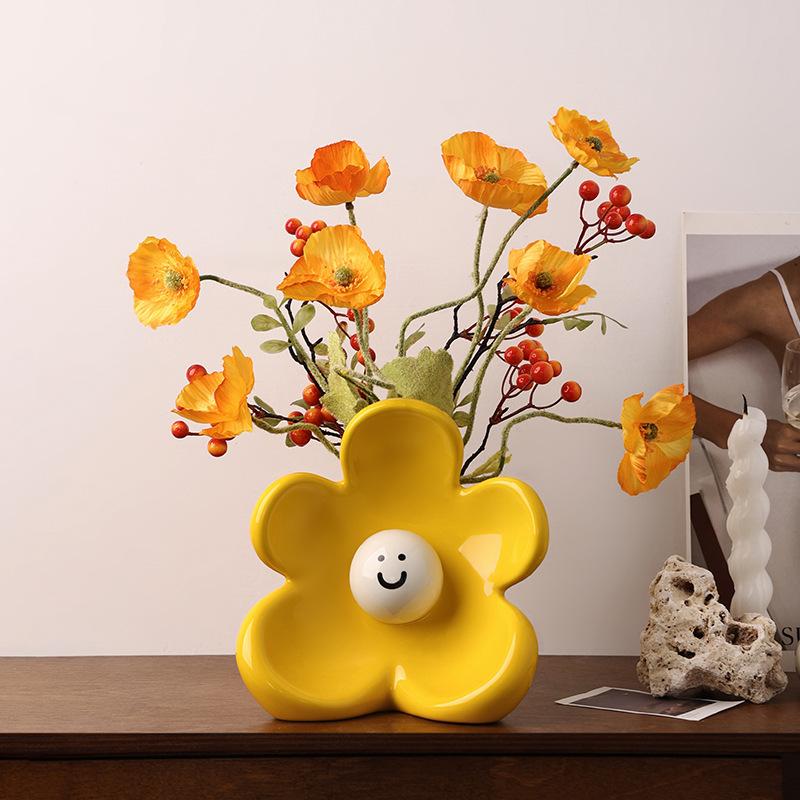 Cute Smile Ceramic Vase Decor Elegant Living Room Flower Arrangement Entryway Home Ornament Mini Desktop Decor