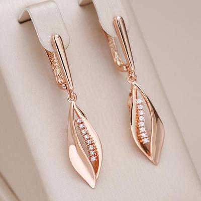 Geometriska Twist Zircon Dingle örhängen för kvinnor Bröllopsfest smycken Modeaccessoarer