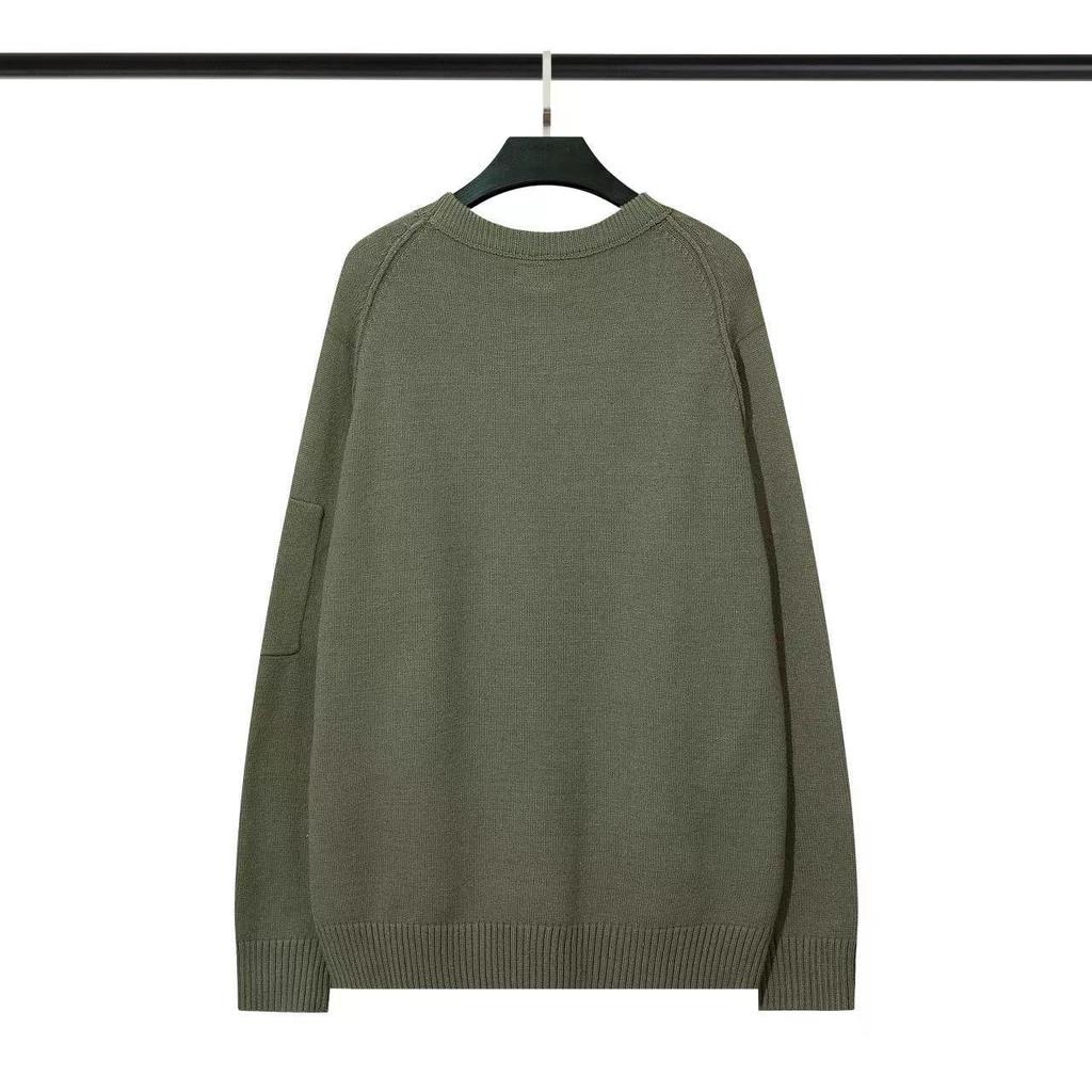 CP Lens Badge Knitwear: Versatile, Casual Loose Round Neck Sweater for Men - Autumn/Winter Edition
