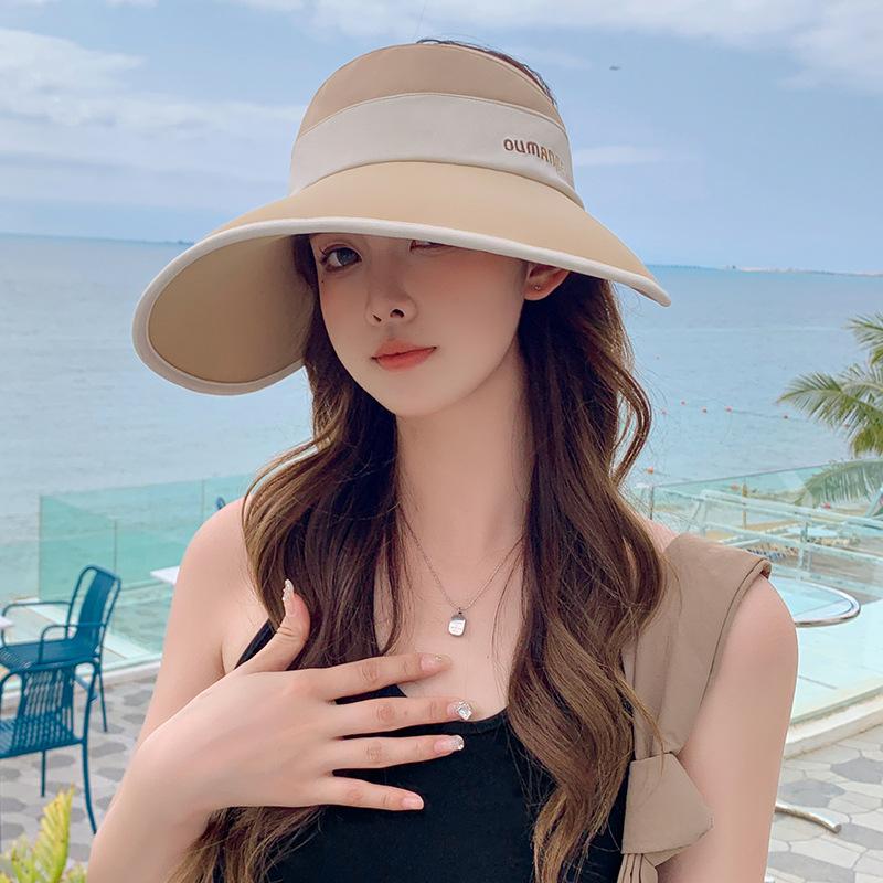Summer Hat for Women's Sun Protection Hat for Ponytails with Large Brim and UV Rays To Cover The Face and Show The Face.