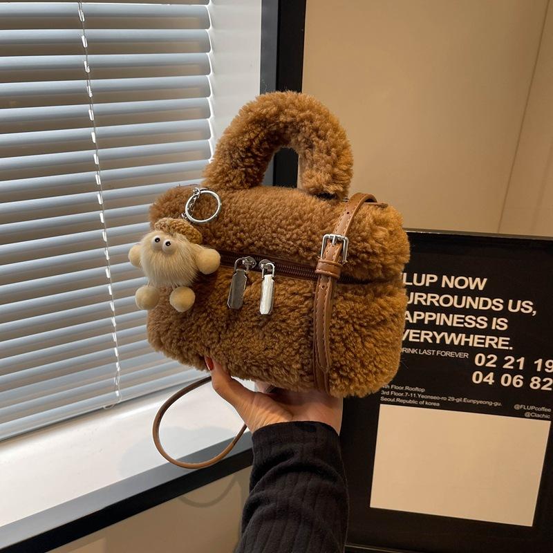 Bag Women's New Shoulder Oblique Span Bag Versatile Portable Small Square Bag