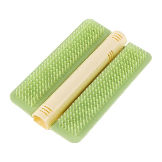 Cat Tickler with Rounded Blunt-Tipped Comb Teeth Built-In Catnip Tablets Adhesive Backing Cat Grooming Tool Furniture Attachment зелёный