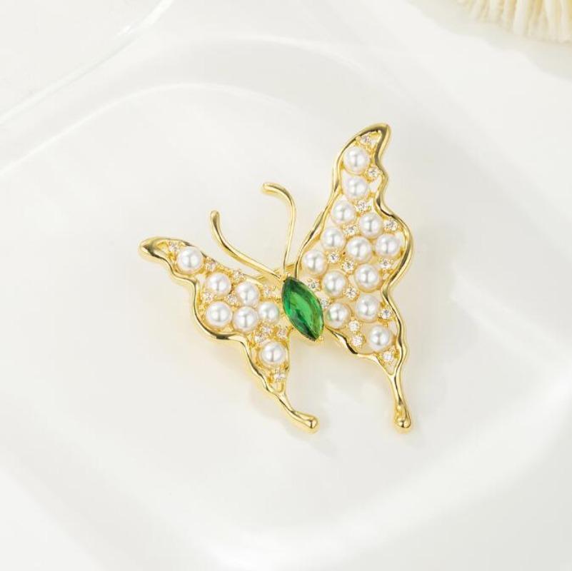 Classic Women Elegant Butterfly Crystal Pearl Brooches Badges Vintage Party Wedding Pins Corsage for Lady