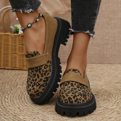 Sapatos Mocassins de Camurça Leopardo da Moda Femininos 2025 Verão Bico Redondo Salto Médio Scarpins Casuais Slip On Sapatos de Condução Tamanho Grande 43