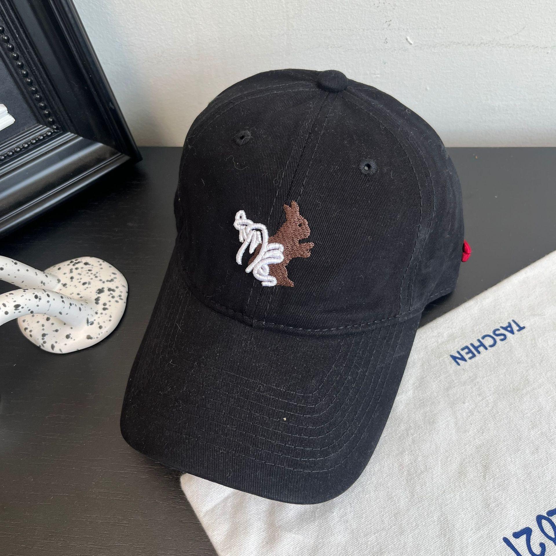 

Guofeng Новая вышитая бейсболка с изображением кролика ручной работы, женская, весенне-осенняя, универсальная, для студентов, для отдыха, с мягким верхом, с небольшим козырьком M（56-58cm） чёрный