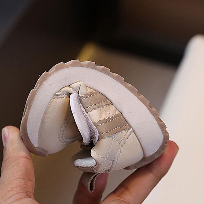 Unisex Baby Soft-Soled Walking Shoes, Spring/Autumn Single Shoes, Infant White Sneakers 0-1-2 Years Old, Agility Shoes.