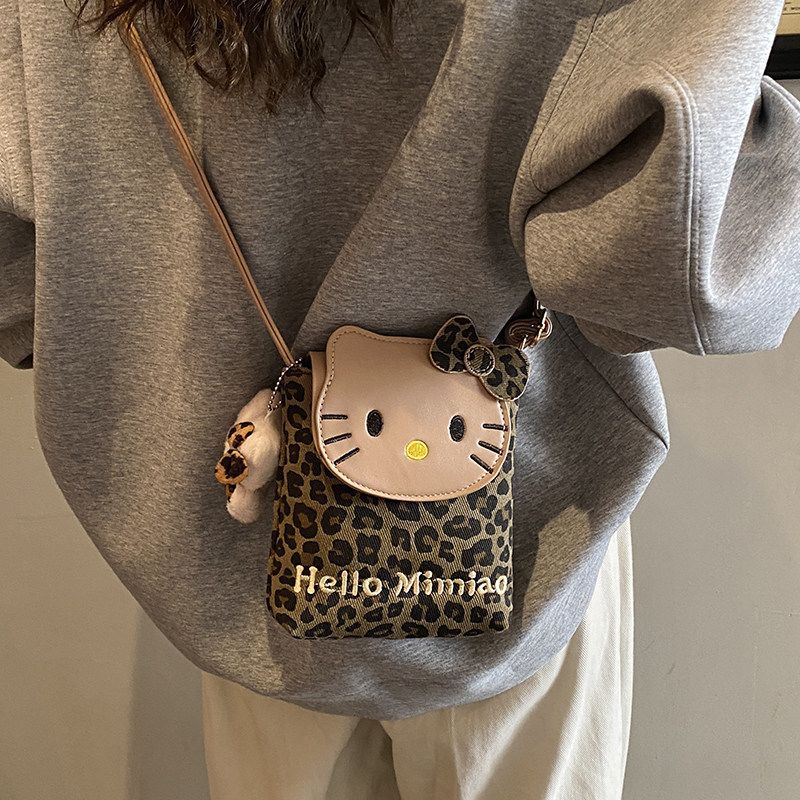 Hellokitty messenger bag women's bag  new niche design cute student party mobile phone bag mini bag