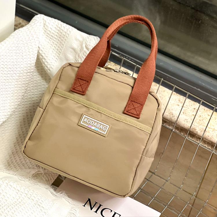 Niche Korean Colorblock Water-Repellent Tote: Versatile Women's Lunch, Work & Mommy Bag