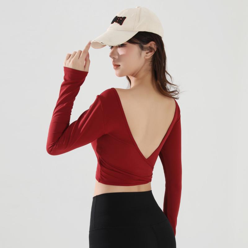 

Women s Slimming Long Sleeve Yoga Top with Built-in Bra Medium червоний/глибокий
