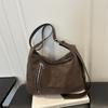 Large Capacity Crossbody Bag with A Single Shoulder Strap for Daily Commuting, Bucket-shaped Tote Bag