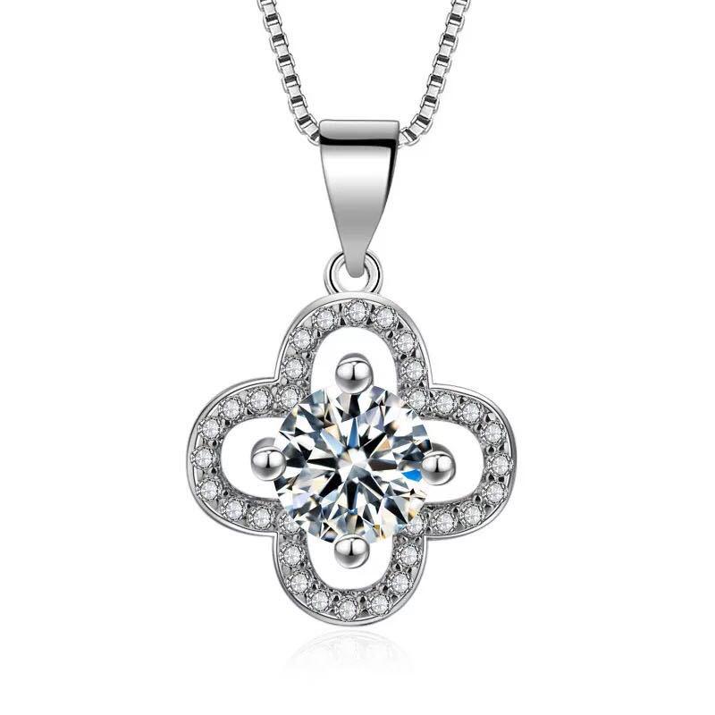Chiba Four-Leaf Clover Pendant - Women's Japanese & Korean Short Diamond Clavicle Chain