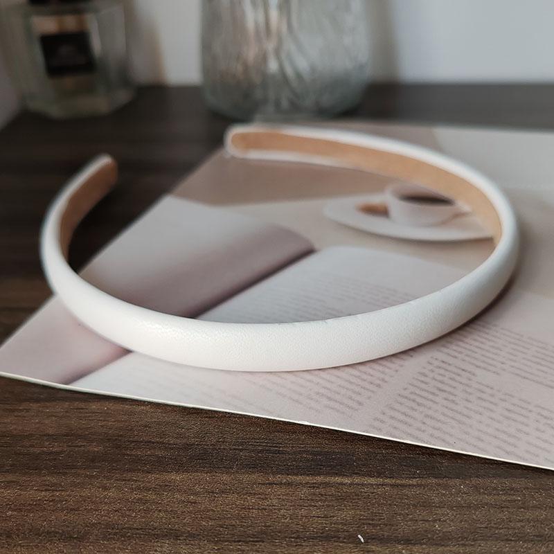 Mode PU Einfarbig Gut Lünette Kopfbedeckung Damen Stirnband Mädchen Vintage Haarbänder Haarband Reifen für Feiertagsparty Haarschmuck