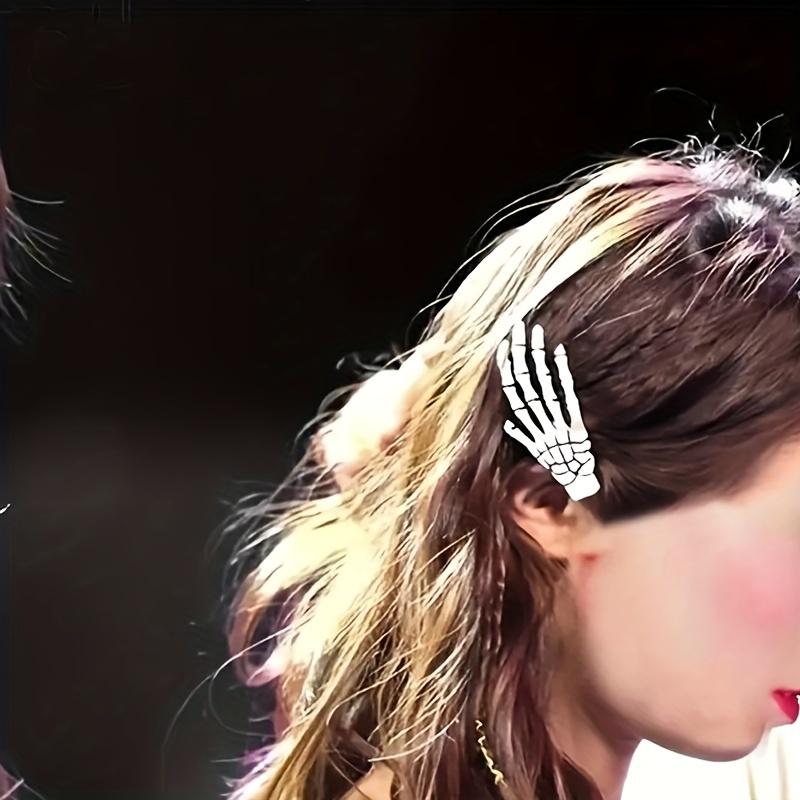 Spooky Chic White Skull Hair Claw - Resin Zombie Hand Grip for Women, Perfect for Halloween & Cosplay Parties