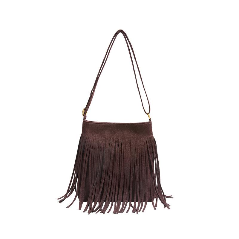 Niche suede bag women's new fashion versatile messenger bag popular fringed bucket bag