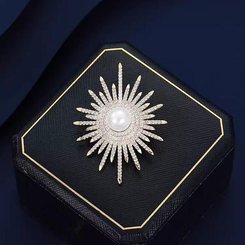 Fashionable and Elegant Brooch, High-end Women's Light Luxury Full Diamond Sunflower Brooch, Elegant Pearl Brooch