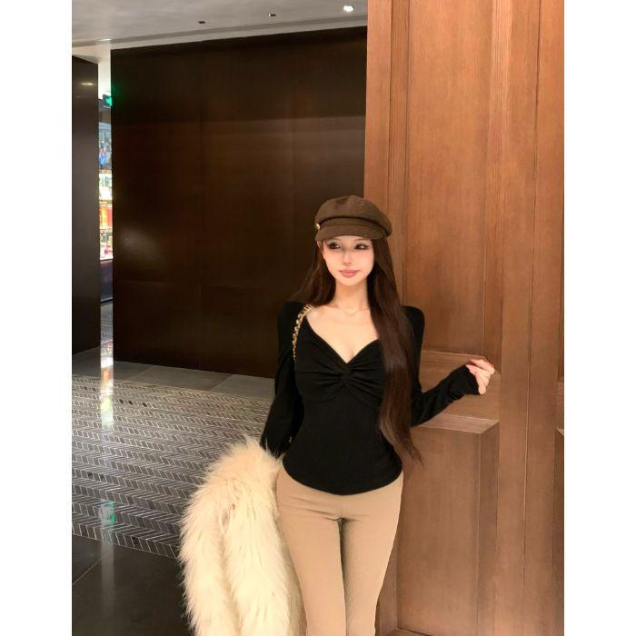 

Brushed Cotton V-Neck Slim-Fit Long-Sleeve Base Layer Top L