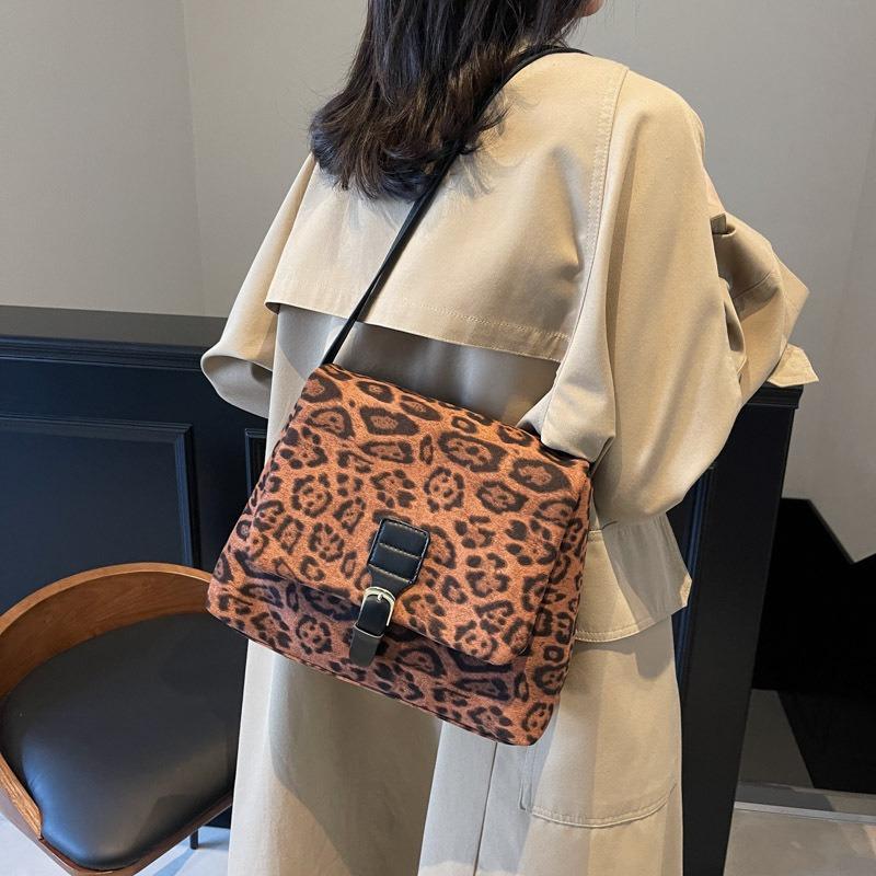 Leopard Print Bag Women's Autumn and Winter New Casual Versatile Shoulder Bag Large Capacity Tote Bag Commuter Messenger