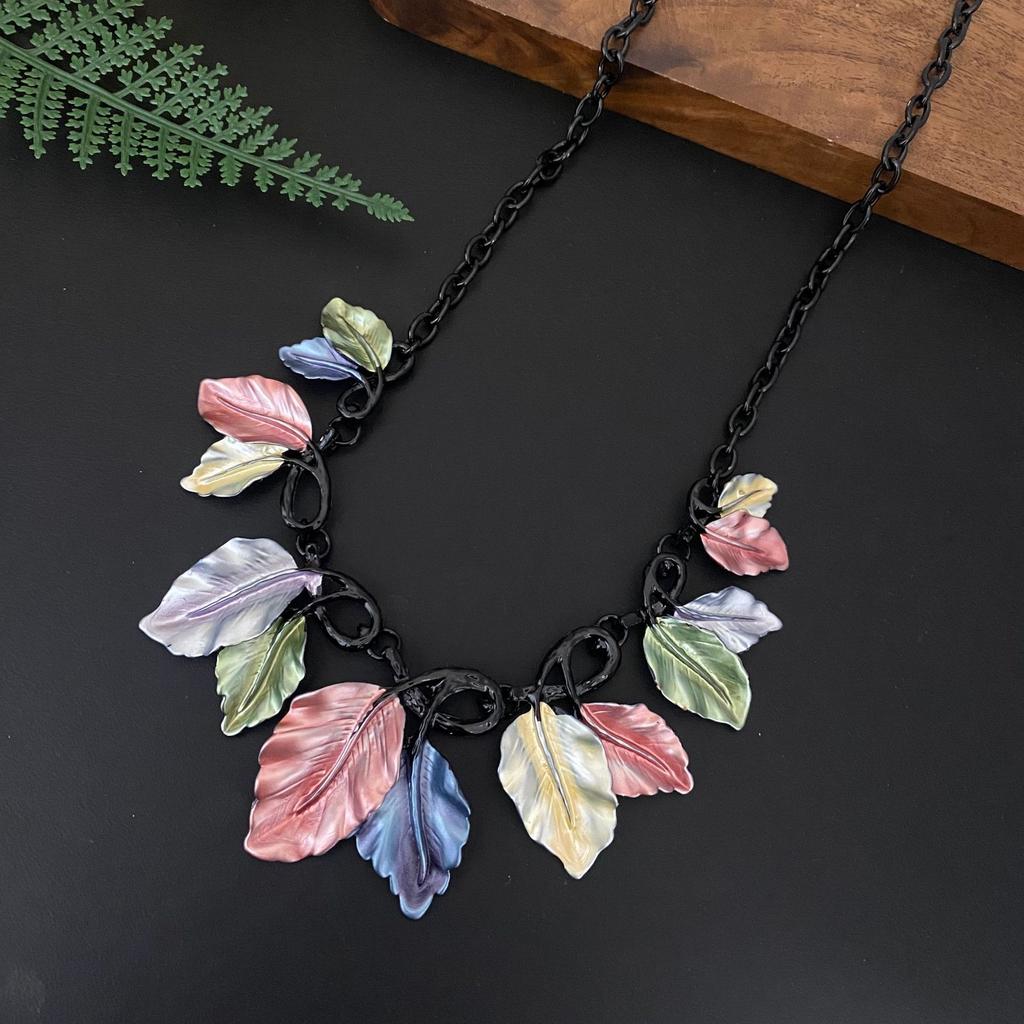 Hollow geometric flower love long necklace, women's exaggerated high-end irregular brushed pendant