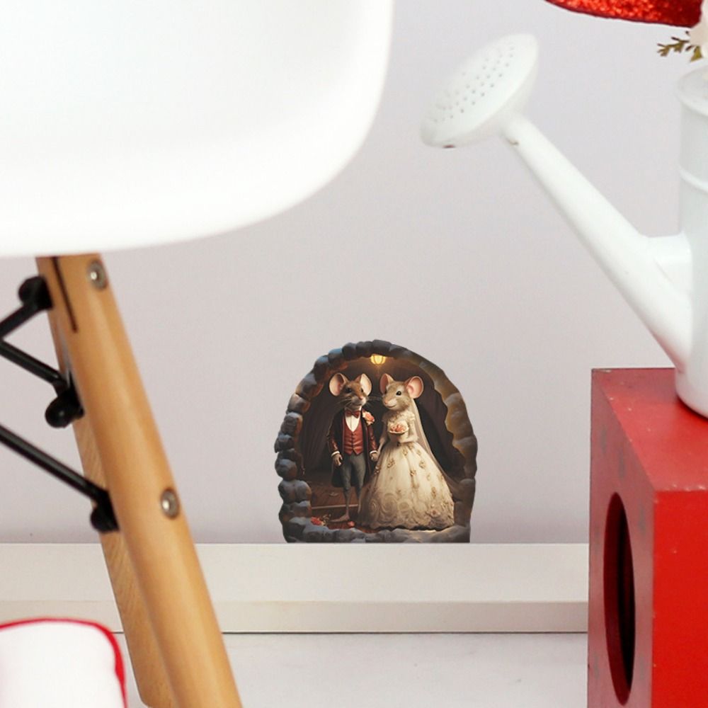 

Маленькая мышь ломает настенную наклейку мультфильм валентинка мышиная нора наклейка мышиная нора наклейка на лестницу угол