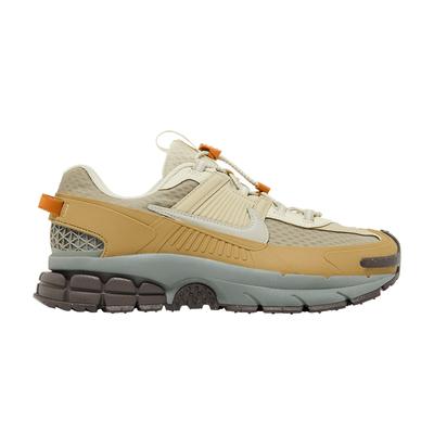 Zoom Vomero 5 Roam Running Poets