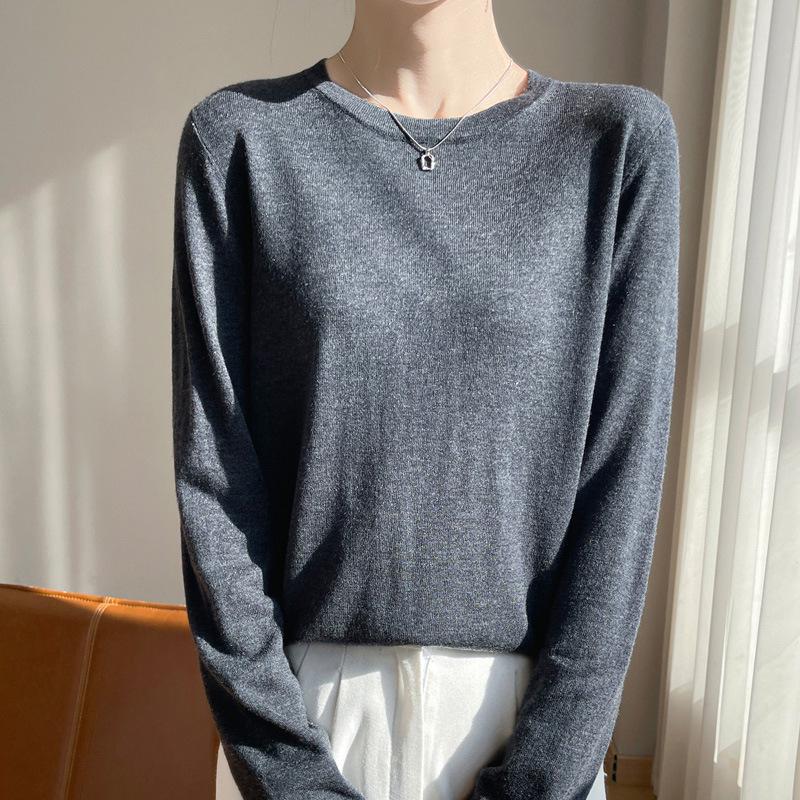 

Women s Crew Neck Lightweight Worsted Wool Sweater - Spring/Summer 2025 Collection M