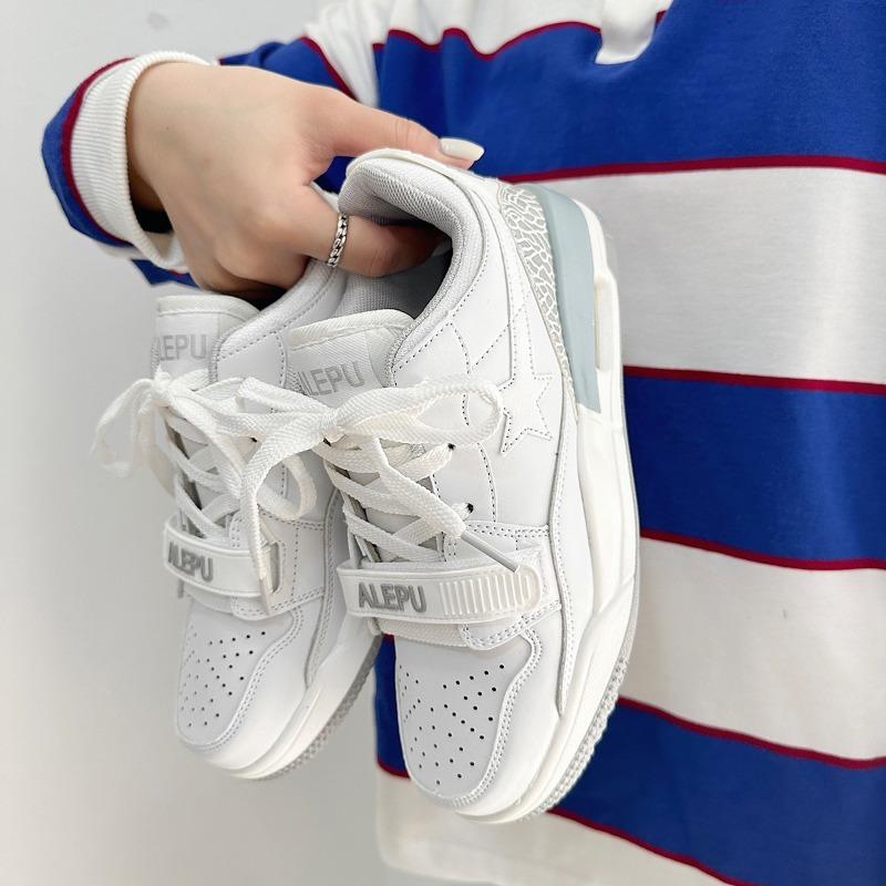 Thick Sole Sneakers Mens Designer Running Shoes Fashion Casual Leather Mesh Breathable Height Increased Thick Sole Sports Shoes