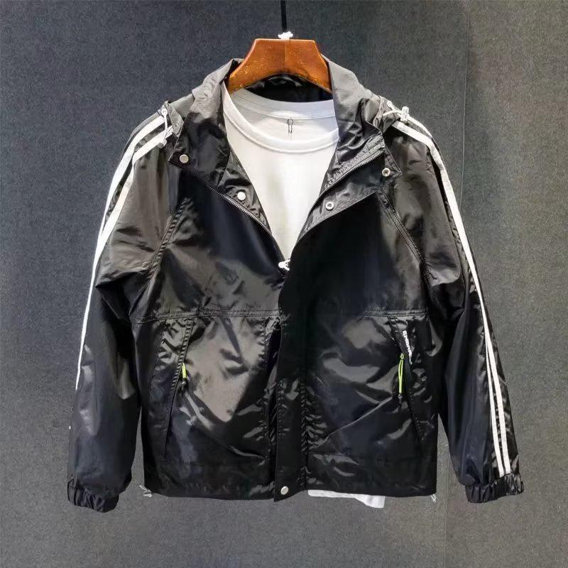 

Чоловіча смугаста вільна сонцезахисна куртка з капюшоном на весну та осінь S чорний