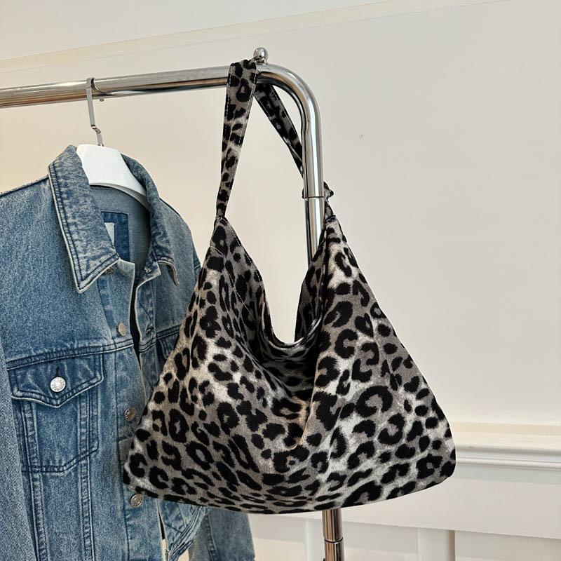 Fashion messenger bag large capacity shoulder canvas bag female college student autumn niche cloth bag