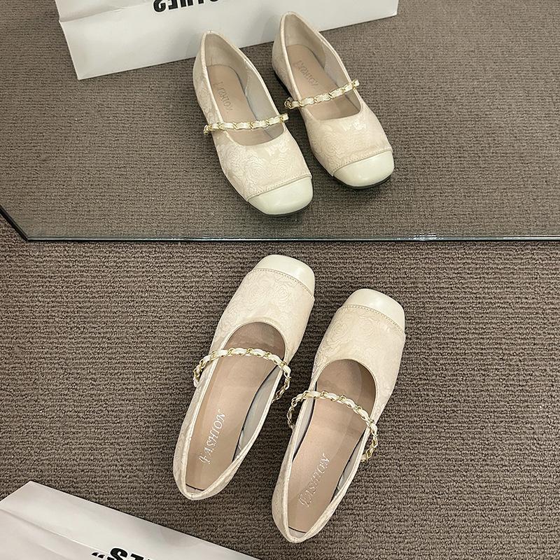 

With small fragrant style Mary Jane low-heeled women s shoes thick-heeled single shoes women s new French one-word square head shallow mouth tem 35 абрикосовый