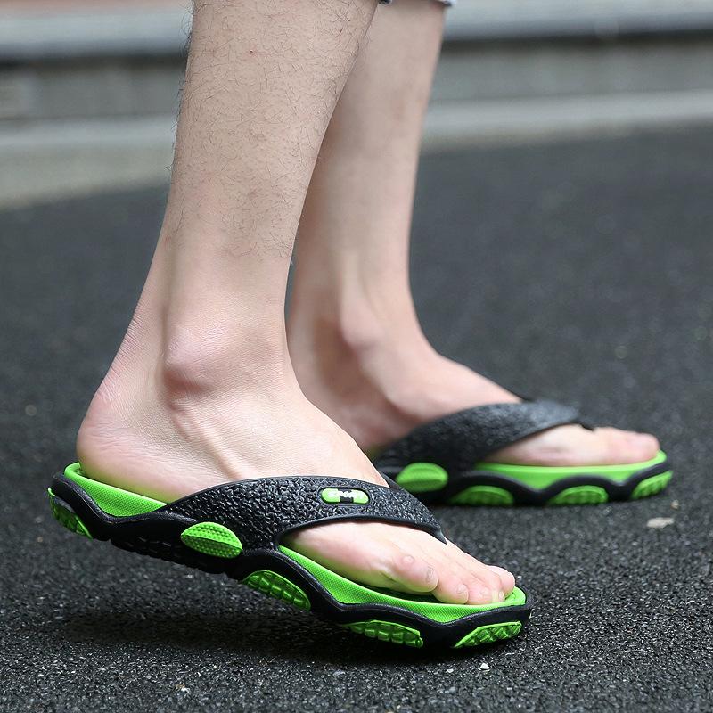 Flip-flops men's 2025 summer new trend outer wear beach pinch sandals non-slip and deodorant casual men's slippers