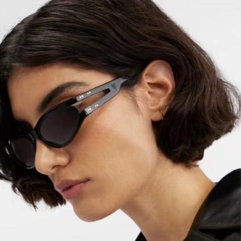 

Fashion Oval Frame Sunglasses Women Personality Street Sunglasses Women Shades