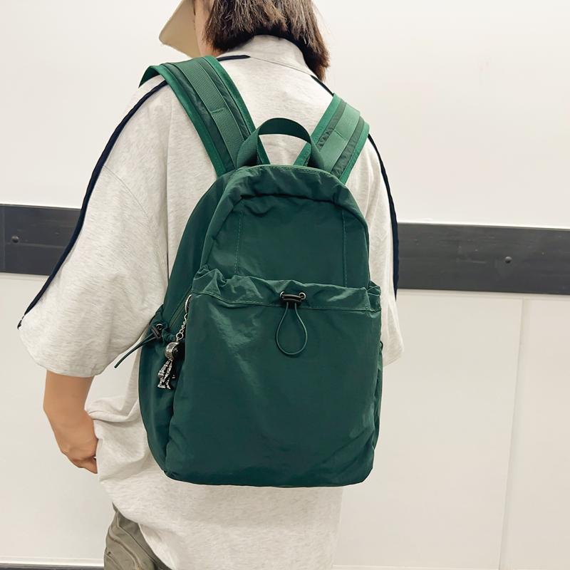 Нейлоновый рюкзак для женщин — фото 3