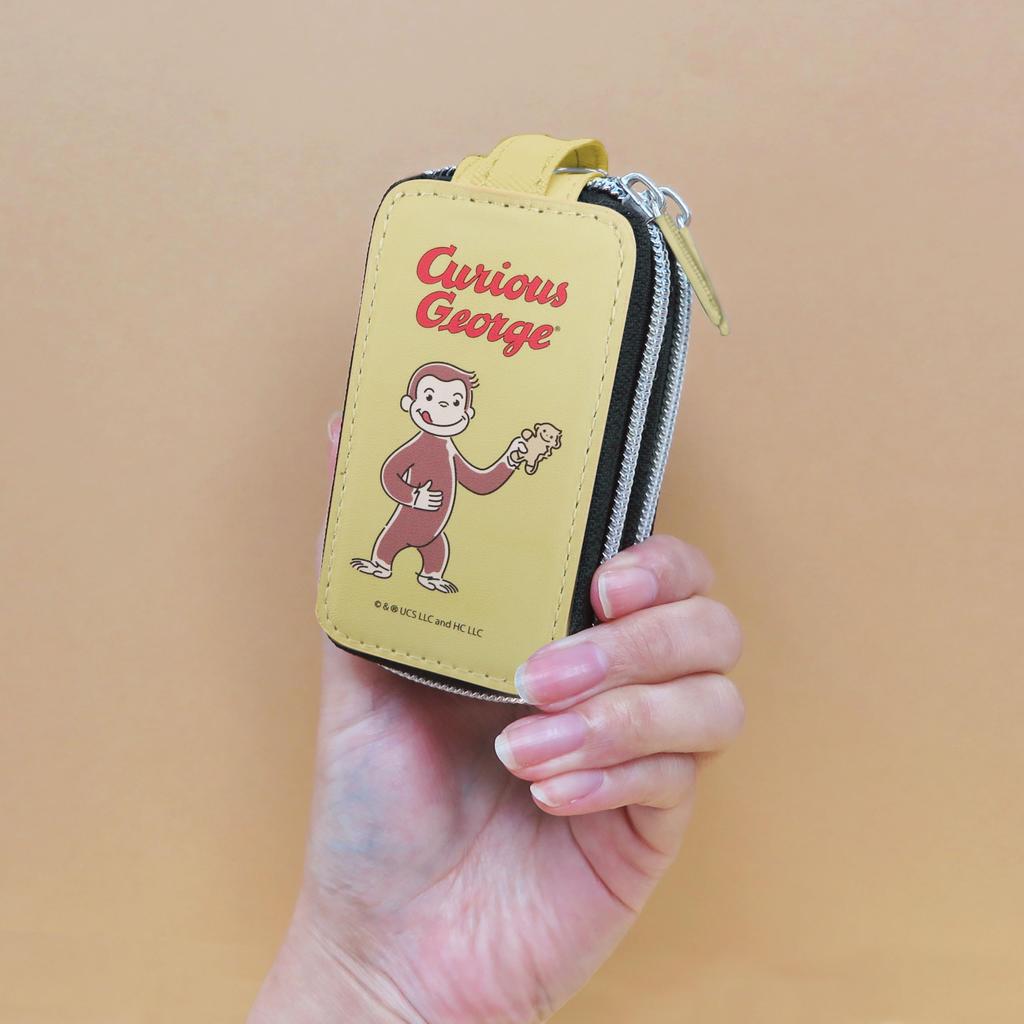 Key Smart Key Double Round with Carabiner Hook and Popular Character Curious Case, Compatible, Zipper, Keychain, Design, George, Yellow.