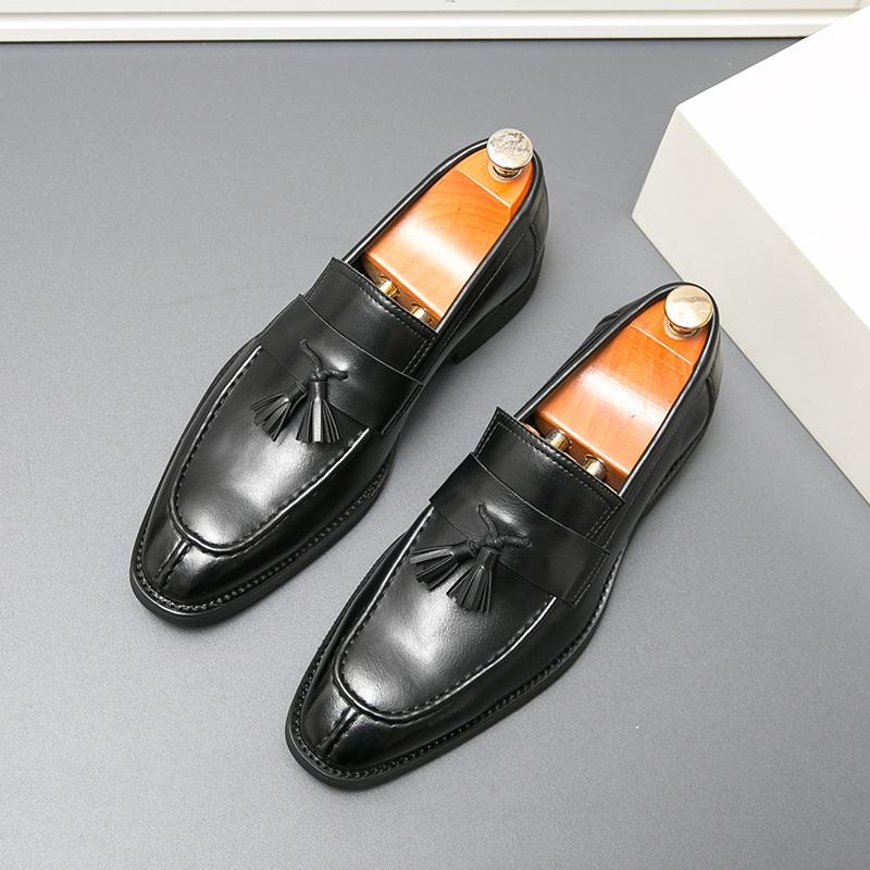 Britain Men's Black Brown Tassels Flats Leather Business Casual Shoes Male Loafers Formal Dress Footwear Sapatos Tenis Masculino