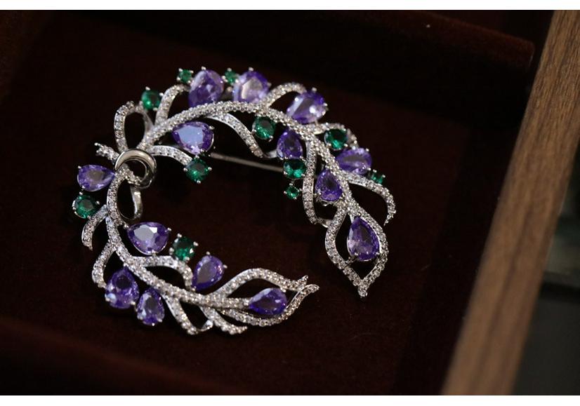 Elegant Feather Flower Zirconia Brooch - Versatile High-End Fashion Accessory