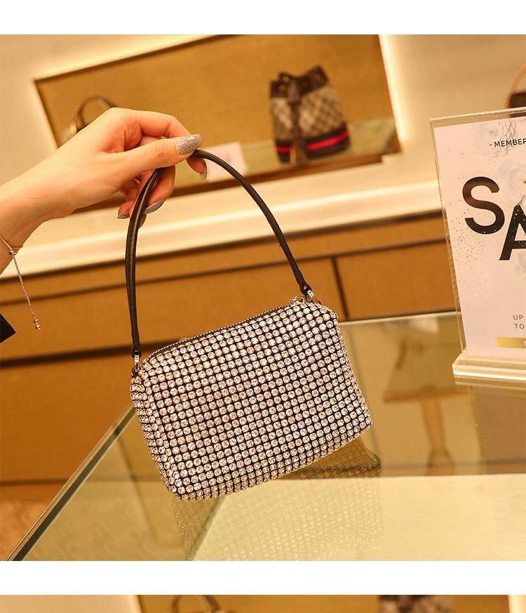 Сумка с блестящими бриллиантами — фото 14