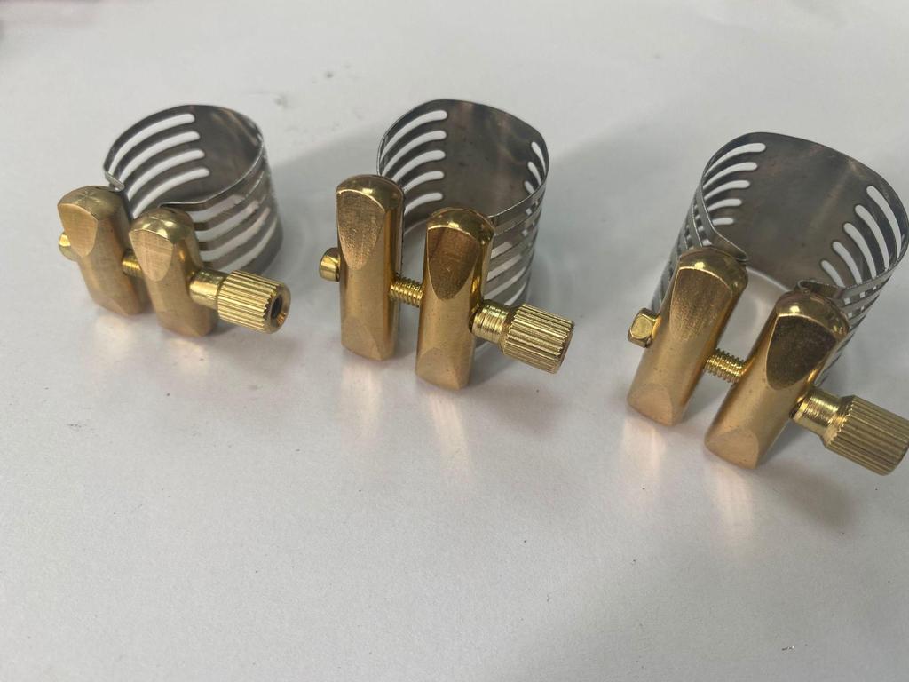 Saxophone Mouthpiece Clamp: Bakelite and Metal Options for Alto and Tenor