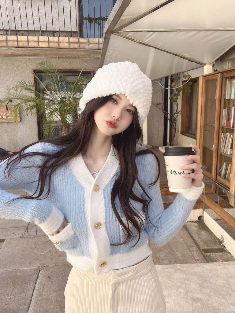 2024 Autumn V-Neck Patchwork Casual Women's Cardigan - Korean Style, Sweet Knitted Sweater